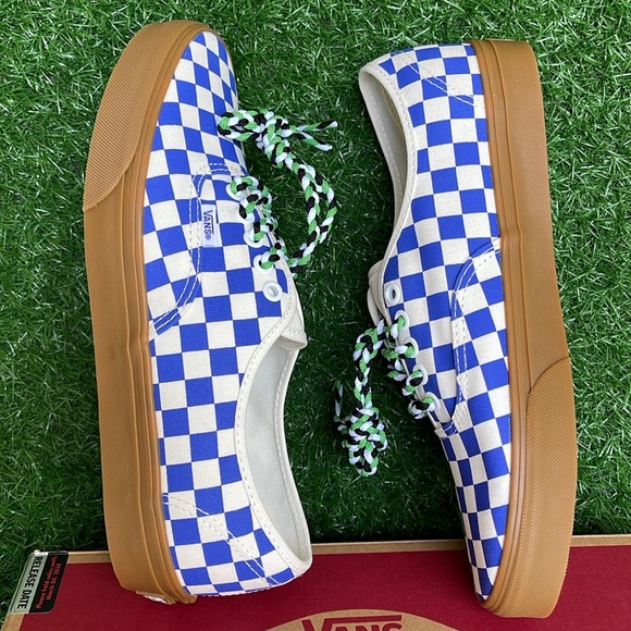 Vans Men’s Authentic
Checkerboard Blue/White
VN0009PVY6Z
Sneakers - Picture 10 of 16